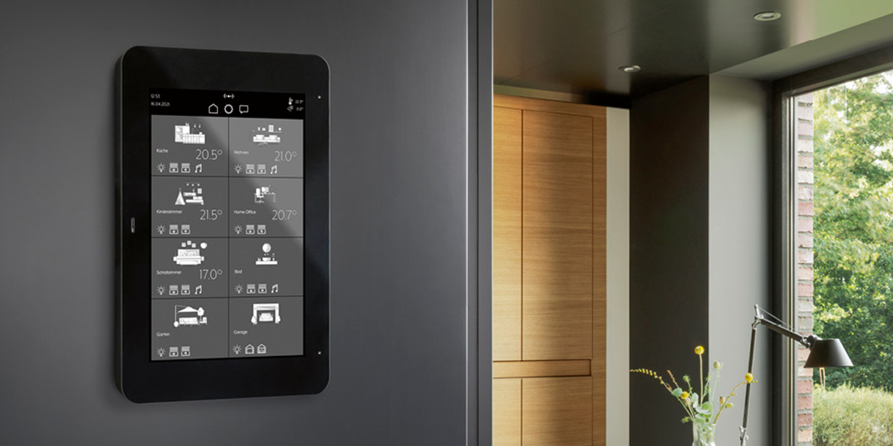 JUNG Smart Panel 8 bei Walter Wittenzellner in Kollnburg